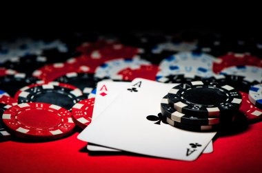 pinjam100 platform interface showing sportsbook, live dealer, and slots menu