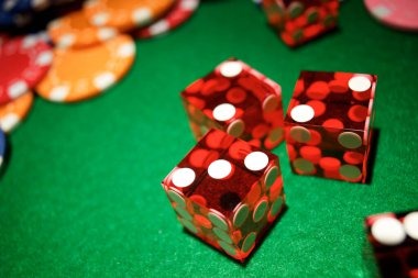 pinjam100 mobile app interface showing sportsbook markets and live-dealer tables