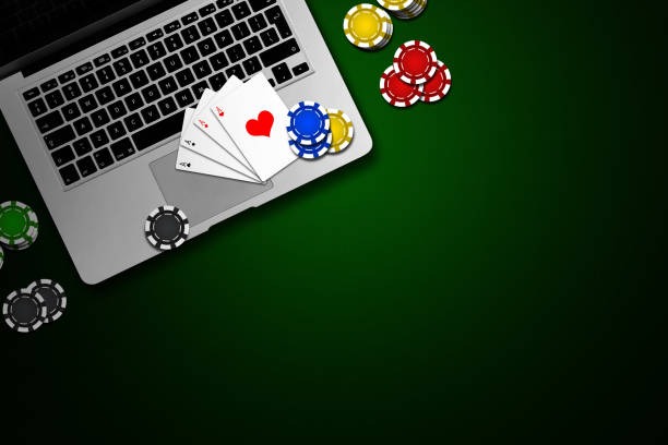Lucky Neko live dealer interface on pinjam100 showing game symbols and betting options